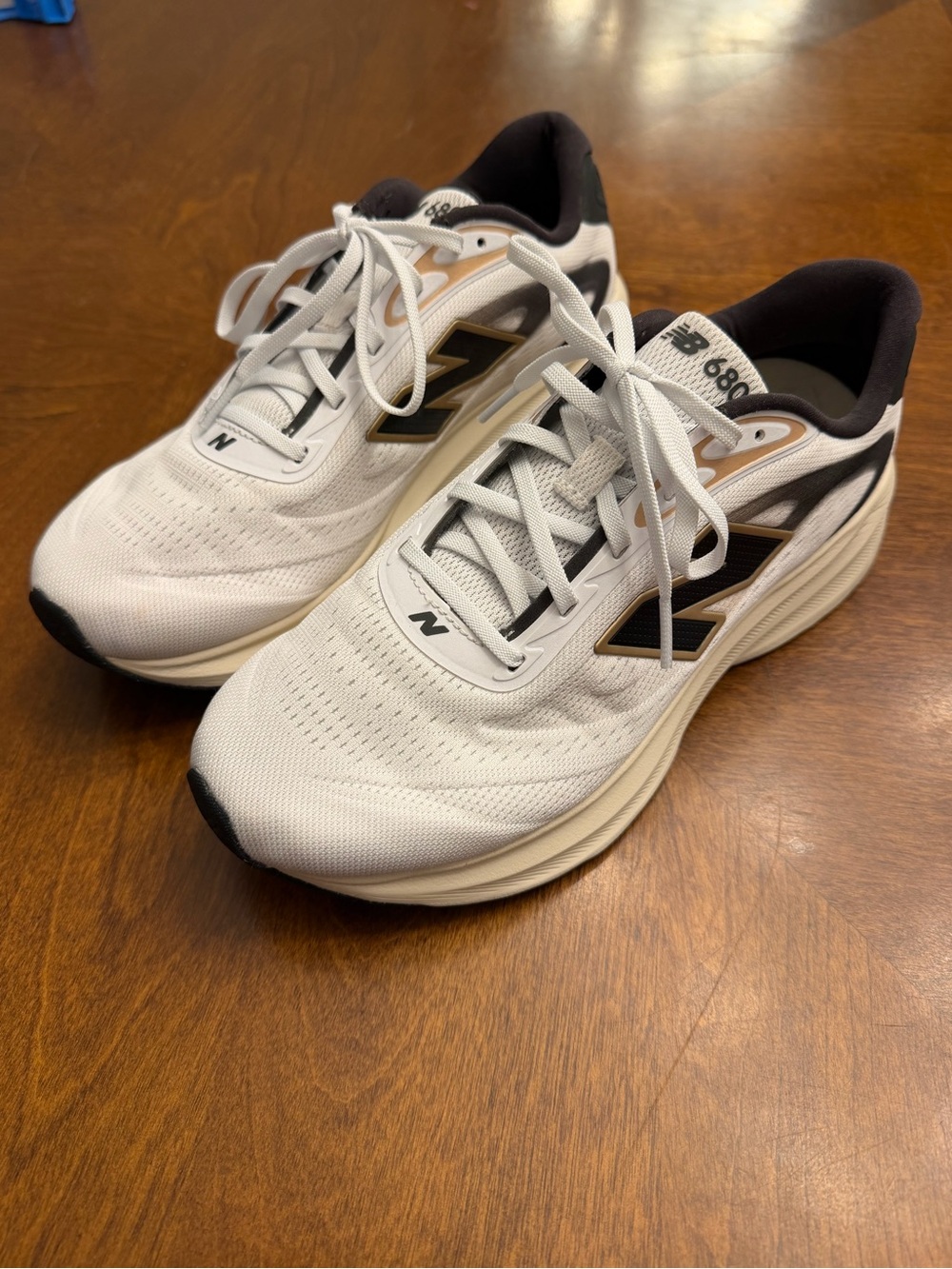 New Balance 680 Women’s White and Black/Grey Athletic Running Shoes